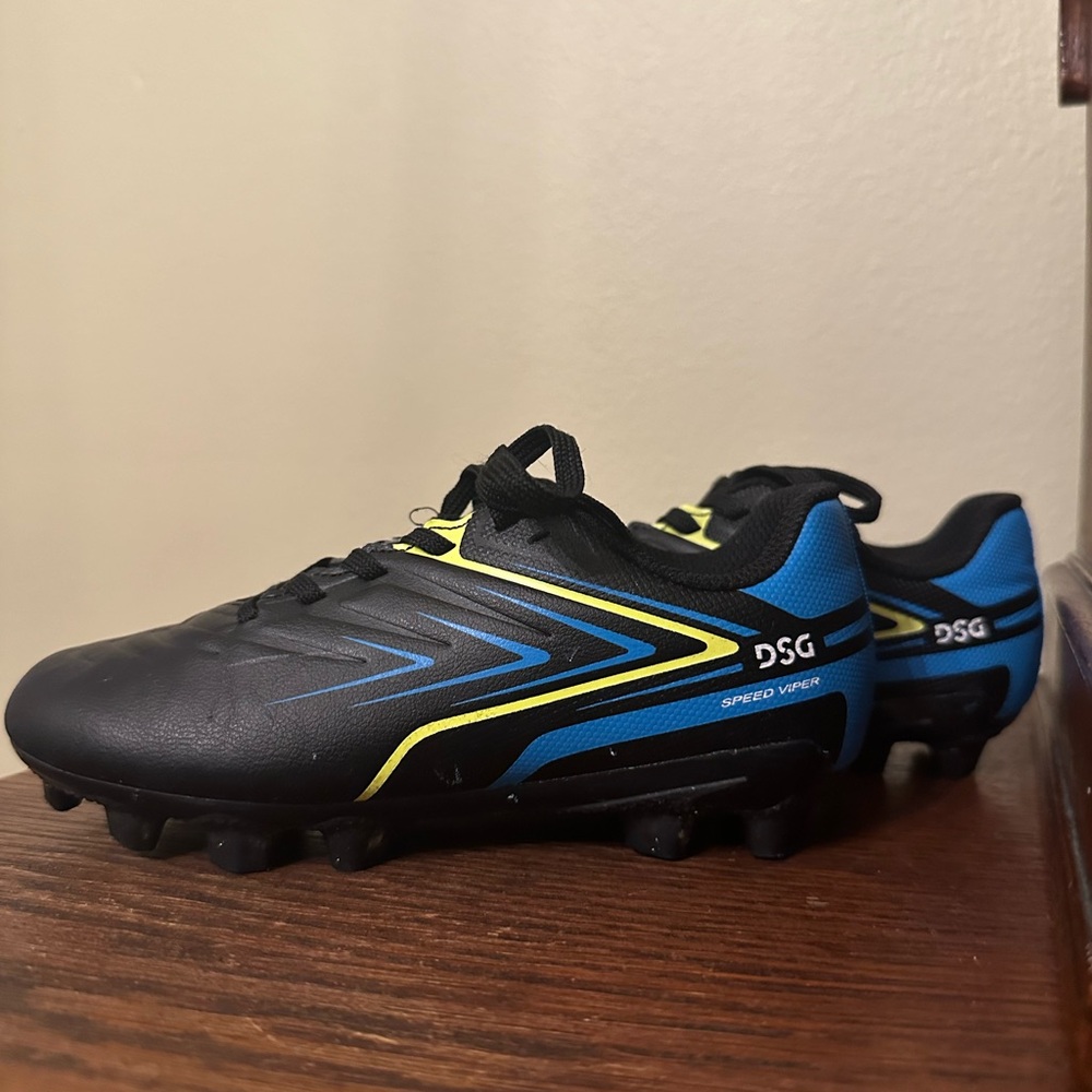 DSG Soccer cleats